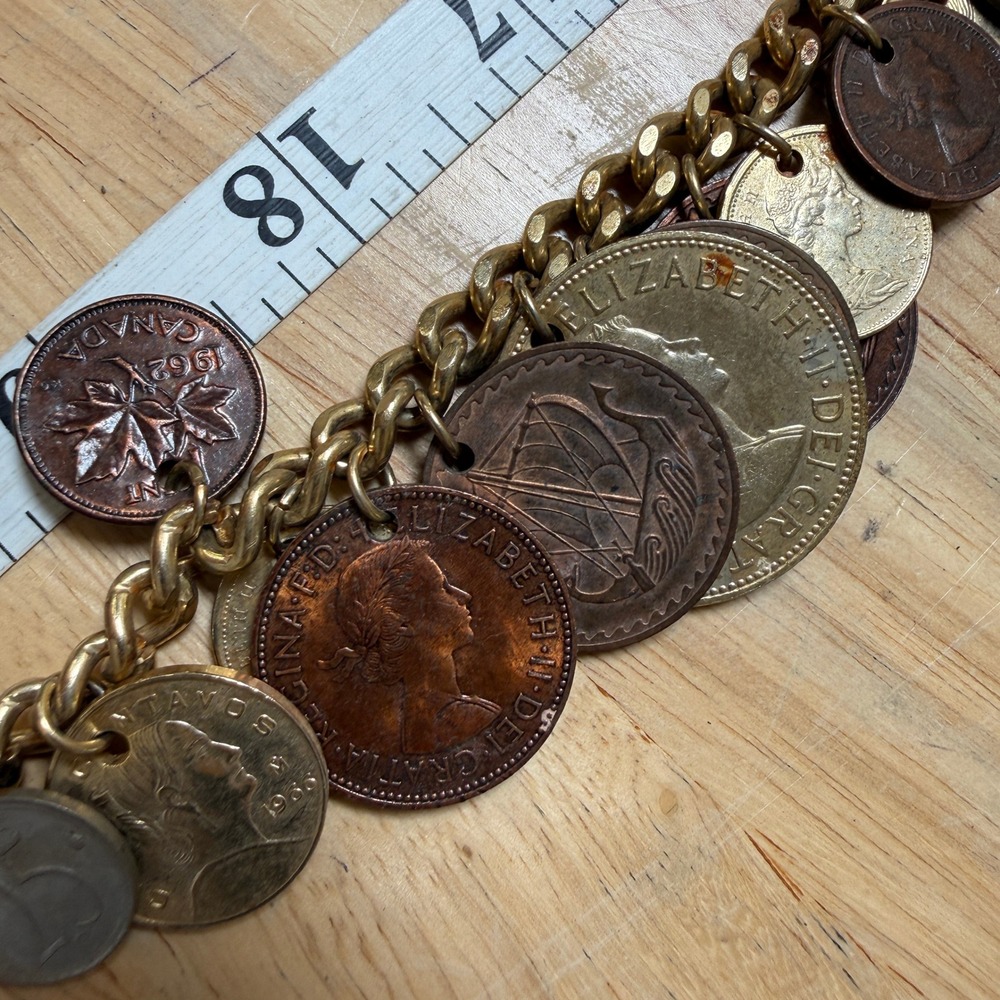 Vintage Coin Charm Bracelet Gold Tone International Currency 1960s - Picture 9 of 13